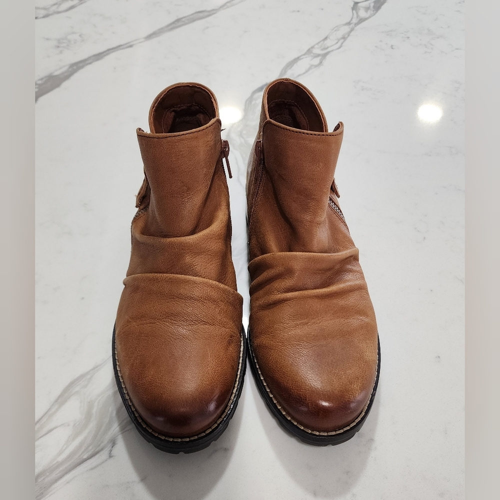 Clarks Womens Brown Leather Booties